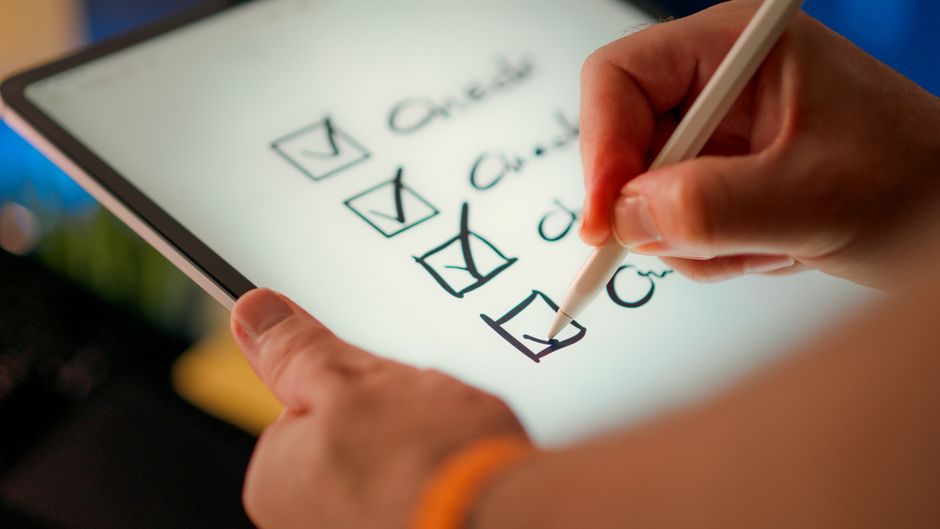 Como escolher o aplicativo de tarefas ideal para gerenciar suas metas diárias com eficiência